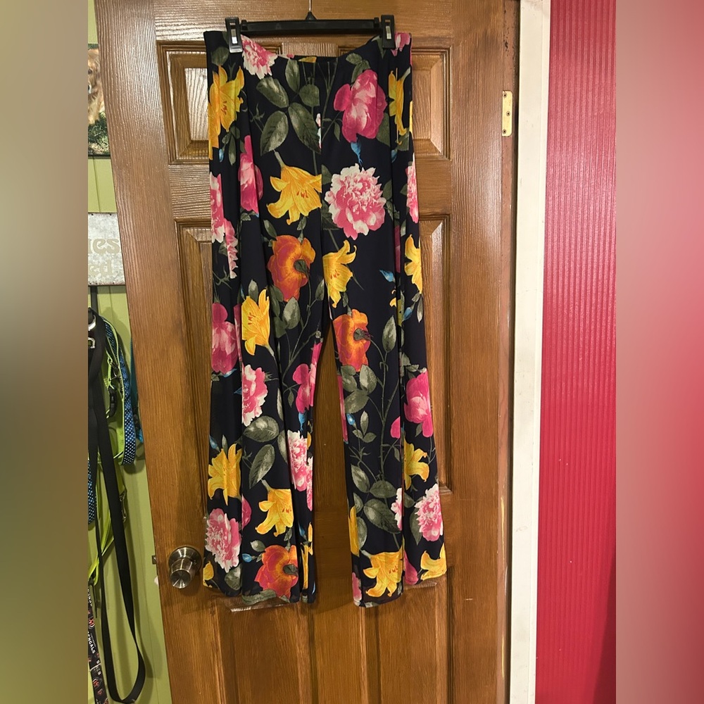 Nina Leonard 1x Floral Women's Pants excellent condition